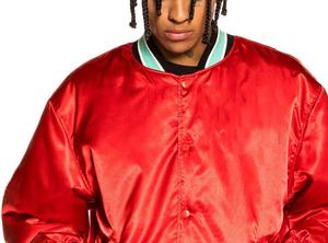 Chaqueta Varsity Roja de Satén para Hombre, Corte Regular, Cuello Alto, Cierre de Botones Cubiertos, Color Sólido, Estilo Casual, Bordado Invernal, Envío Rápido - Product Image 5