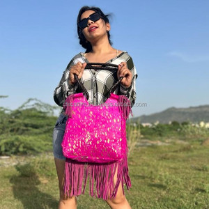 Vente en gros, nouvel arrivage de sac fourre-tout à franges en cuir véritable métallisé pour femmes sac à main de haute qualité Bull Face Shopping Bag - Product Image 5