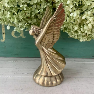 Estatua de Ángel de Latón, Elegante Pieza Decorativa para el Hogar, Centro de Mesa y Decoración Interior de Lujo - Product Image 1