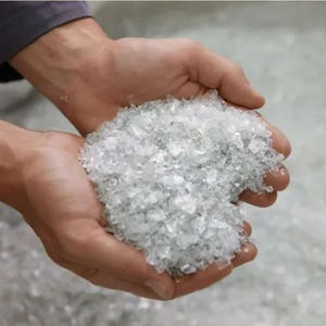Flocons de PET transparents récupérés à partir de bouteilles de boissons, lavés et triés, à faible humidité, emballage en vrac pour l'exportation, destinés aux acheteurs - Product Image 2