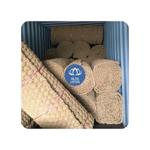 Tapis de sol en fibre de coco de haute qualité pour essuyer les chaussures et éliminer la saleté, pour usage intérieur et extérieur, maison, bureau, Vietnam. - Product Image 1