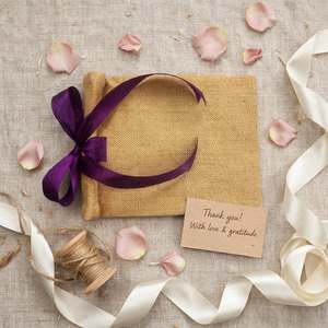 Sac cadeau en jute, pochette en toile de jute écologique, pour fêtes, 15 cm x 23 cm, avec cordon de serrage, style tendance, rangement - Product Image 6