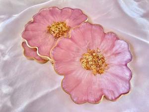 Elegante Juego de Posavasos Cuadrados y Redondos de Resina Epoxi Hechos a Mano con Soporte |   Decoración Resistente al Calor con Acabado Brillante - Product Image 5