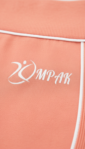 Shorts de sport taille haute respirants et écologiques pour femmes - Compression athlétique et effet push-up fessier - Product Image 2