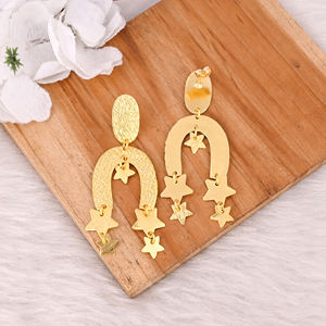 Pendientes de Latón de Alta Calidad para Mujer, Chapados en Oro, Nuevo Diseño, Pendientes de Metal para Regalo, Color Dorado, en Venta, Pendientes Colgantes - Product Image 4