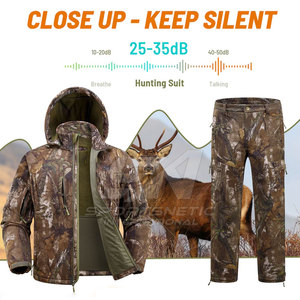 Vêtements d'extérieur durables avec des matériaux résistants, combinaison de chasse pour une utilisation active, combinaison de chasse - Product Image 2