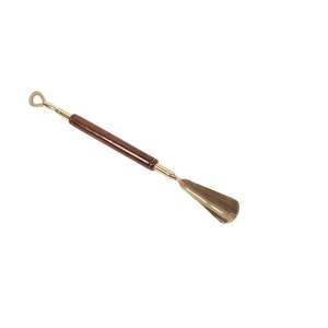 Cuchara para Zapatos de Latón con Mango de Madera, Asistente para Calzarse Zapatos con Mango Largo, Latón Duradero para Botas, Zapatos y Zapatillas - Product Image 1