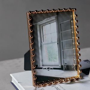 Elegante Marco de Fotos Metálico con Acabado Premium, Perfecto para Decoración de Hogar, Oficina y Sala de Estar, Marco de Fotos Decorativo Moderno - Product Image 5