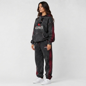 Ensemble de survêtement délavé à l'acide pour femme, tenue streetwear moderne avec sweat à capuche et pantalon de jogging assorti, conçu pour les femmes branchées - Product Image 2