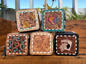 Vente chaude cuir repoussé à la main personnalisé Portable Mini boîte à bijoux petit organisateur de bijoux stockage voyage peau de vache boîtes à bijoux - Product Image 4