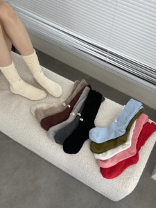 Calcetines Deportivos de Moda Coreana, Marca AEND, para Mujer, Hechos de Algodón Peinado - Product Image 1