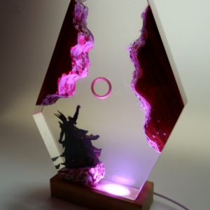 Lampe en résine époxy artistique en forme d'océan, forme irrégulière, décoration artisanale pour la maison, fabriquée au Vietnam - Product Image 5