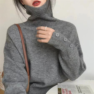 Suéter de Punto con Cuello Alto Blanco para Mujer, Manga Larga, Detalle de Botones, Estilo Minimalista, 100% Acrílico, Color Sólido - Product Image 5