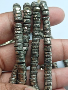 Cuentas facetadas de pirita dorada 100% natural en forma de disco con brillo metálico dorado grisáceo para joyería personalizada al por mayor. - Product Image 2