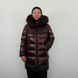 Veste d'hiver chaude pour femmes, veste courte matelassée colorée avec fermeture éclair, col montant, coupe ajustée, manteau d'hiver rembourré - Product Image 5