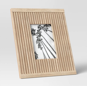 Marco de fotos de madera maciza de alta calidad, hecho a mano, ecológico, moderno y duradero, para mesa, de Blossom Craft India. - Product Image 1
