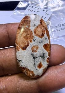 หินปูนแกรนเนตธรรมชาติเกรด AAA ขนาดสั่งทำได้ พลอยเม็ดเดี่ยวคุณภาพสูง 100% สำหรับการทำเครื่องประดับที่มีเอกลักษณ์ - Product Image 4