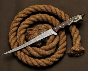Couteau à filet en acier damas forgé à la main de 13 pouces |   Couteau de chasse personnalisé avec manche en bois, broches en laiton et étui en cuir - Product Image 2