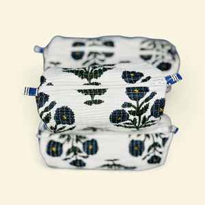 Juego de 3 Bolsas de Aseo Acolchadas de Algodón Hechas a Mano, Impermeables, con Diseño Floral, Organizador de Maquillaje y Joyería, Proveedor al por Mayor - Product Image 4