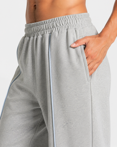 Ensemble de survêtement pour homme en molleton de coton respirant de qualité supérieure, gris clair avec détails contrastants, coupe oversize, 2 pièces - Product Image 4
