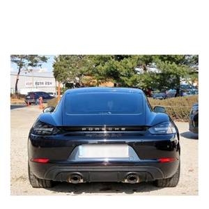 Porsche 718 4.0 GTS 2024 avec volant à gauche, sièges en cuir, caméra arrière, 15 400 km - Product Image 4