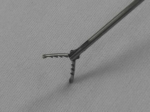 Instrumentos Quirúrgicos Laparoscópicos Aprobados por la CE, Pinzas de Mandíbula de Cocodrilo de Acero Inoxidable, Accionamiento Manual, Reutilizables, de Mahfooz Instruments - Product Image 4