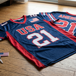 Maillots de football américain personnalisés USA – Nom et numéro d'équipe par sublimation – Maillot de football américain unisexe – T-shirts d'entraînement unisexe - Product Image 1