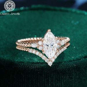 Anillo de Compromiso Clásico con Moissanita Corte Cojín de Charm Jewells, Certificado IGI, Engaste de Oro Rosa, Anillo de Boda Romántico para Mujer - Product Image 3