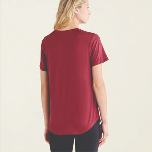 Camiseta con Logotipo Gráfico Estampado Personalizado OEM/ODM, Camiseta Extra Grande de Alta Calidad 100% Algodón con Mangas Cortas Personalizadas para Mujer - Product Image 2