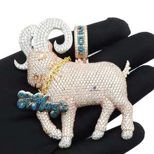 Colgante de Ram de Lujo con Incrustaciones de Moissanita, Cadena con Nombre en Letra Azul, Oro Rosa, Joyería Hip Hop Estilo Bling - Product Image 1