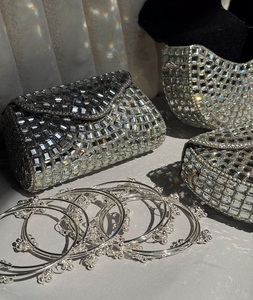 Mini Bolso de Mano de Metal con Adornos Vintage, Estilo Kundan, para Novia, Lujoso, Ecológico y Personalizable, para Eventos Nocturnos - Product Image 5