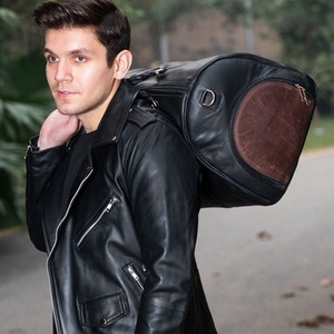 Bolsa de Viaje Clásica de Cuero Negro con Panel Lateral Marrón, Gran Capacidad, Sistema de Transporte con Asa - Bolsa de Cuero - Product Image 3