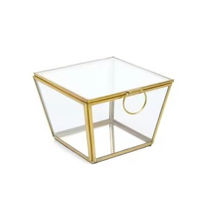 Caja de Joyería de Latón y Cristal Rojo Más Vendida con Paneles con Detalles en Oro, para Regalo, Contenedor de Almacenamiento - Product Image 2