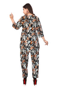 Conjunto de 2 piezas de microfibra estampado negro para mujer al por mayor, conjunto de descanso ecológico con cuello redondo, chándal para mujer, precio de fábrica - Product Image 2