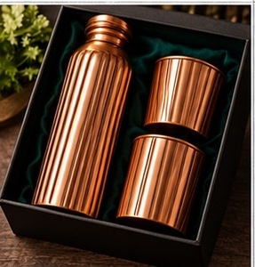 Juego de Botella de Agua de Cobre con Diseño en Espiral de Lujo y 2 Tazas, 3 Piezas, Patrón Ondulado Tallado Moderno, Portátil, en Caja de Regalo - Product Image 6
