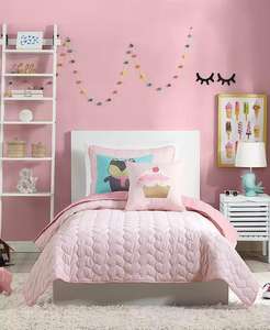 Helaine 2-Pc. Juego de edredón | Parque infantil urbano - Product Image 1