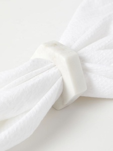 Ensemble d'anneaux de serviette en résine faits à la main, design moderne et luxueux, durables, pour anniversaire, largeur et forme personnalisables, accessoires de table à manger - Product Image 5