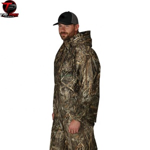 Veste de chasse et de camping haut de gamme à capuche, en softshell respirant, imperméable, coupe-vent, légère et performante - Product Image 4