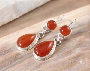 Pendientes de Cornalina Natural de Sunrise Jewellery, Plata de Ley 925, Hechos a Mano, Estilo Vintage, con Gema Naranja Ortodoxa - Product Image 1