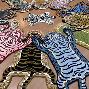Tapis en laine tissés à la main en forme de tigre tibétain, motif peau d'animal exotique, tapis colorés en gros - Product Image 5