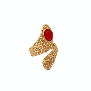 Bague ajustable en plaqué or avec pierre rouge martelée, style statement, bijou artisanal, cadeau pour elle CR-101504 - Product Image 5