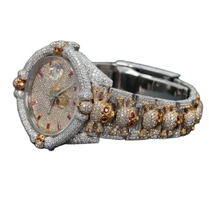 Montre Squelette Entièrement Sertie de Moissanite, Cadran Crâne, Verre Saphir, Mouvement Quartz, Étanche 30M, Unique, Personnalisée, Classique de Plongée - Product Image 2