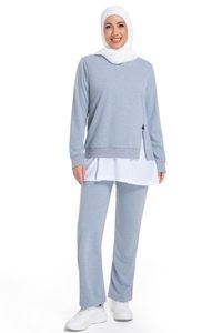 Conjunto Deportivo de 2 Piezas para Mujeres Musulmanas, Top de Manga Larga y Pantalones, OEM Personalizado al por Mayor - Product Image 2