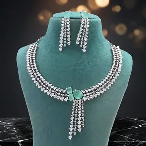 Elegante Conjunto de Joyería de Latón con Diamantes Americanos para Mujer, Diseño Clásico para Novias y Fiestas con Detalles Finos para Uso Tradicional - Product Image 6