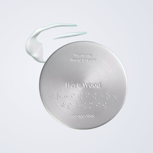 Crème pour les mains Donggubat CosmoCos, crème parfumée pour les mains Donggubat, parfum boisé aux herbes, fabriqué en Corée, 60 ml, eau, propanediol, glycérine - Product Image 5