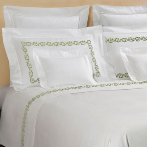 Quang Thanh Embroidery Custom Green Vine Leaves European American Style 250TC Cotton Bedding Sets Machine-washable Home Duvet - Product Image 2
