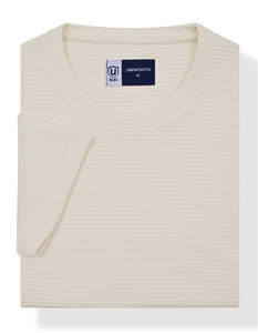 Camiseta de algodón de manga corta con cuello redondo para hombre, corte regular, color liso, informal, tejido de punto, teñido liso, beige. - Product Image 3