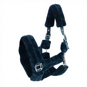 Harnais pour cheval rembourré en fausse fourrure de qualité supérieure, réglable, en peluche douce avec boucle métallique, collier confortable pour équidés - Product Image 3