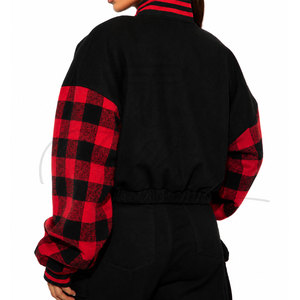 Chaqueta Varsity Corta Personalizada para Mujer, con Detalle de Piel de Oveja, Estilo Béisbol, Logotipo Frontal, para Invierno - Product Image 5