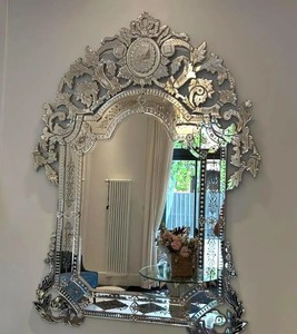 Miroir mural vénitien biseauté – Décoration murale vintage de luxe - Product Image 3
